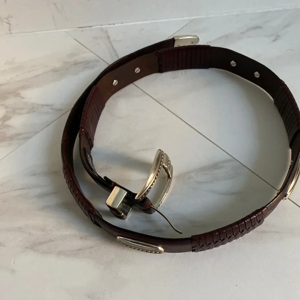 ❌SOLD❌Brighton Brown Leather Belt Mens sze 34 98057 Conchos Silver Tone - Picture 10 of 15